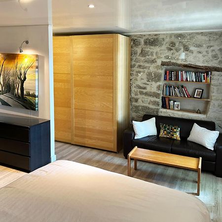 Villa Authentique Et Architecturale - Centre Ville Forcalquier Εξωτερικό φωτογραφία